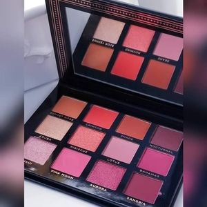 Ace Beaute Scarlet Dusk Eye Shadow Palette
